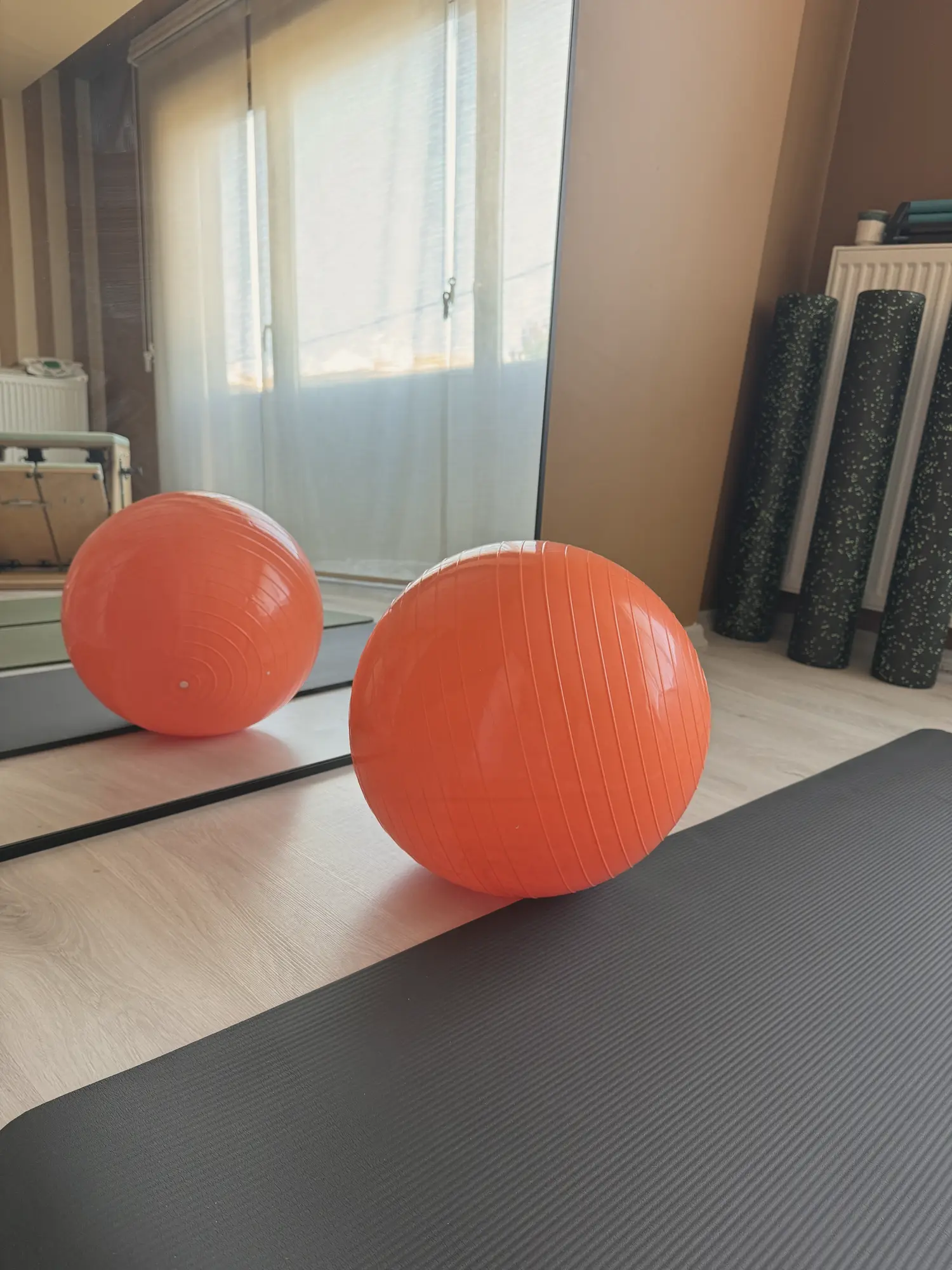 Pilates topları ve mat